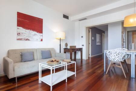 Apartament Wonderful 2-bd With Balcony Plaza Cataluna